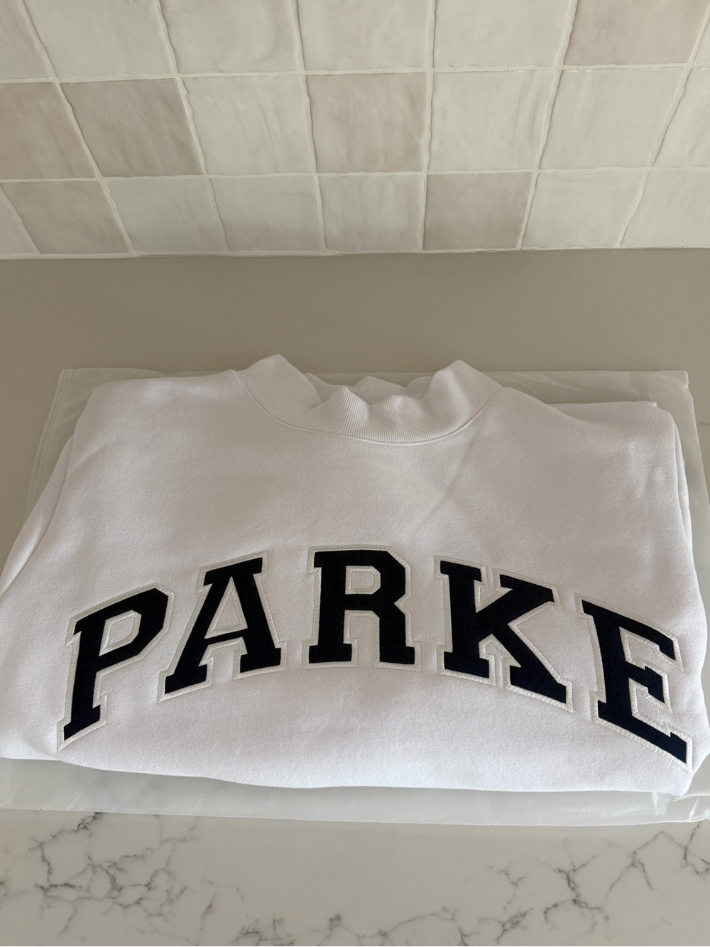 PARKE White & navy blue sweatshirt L/XL